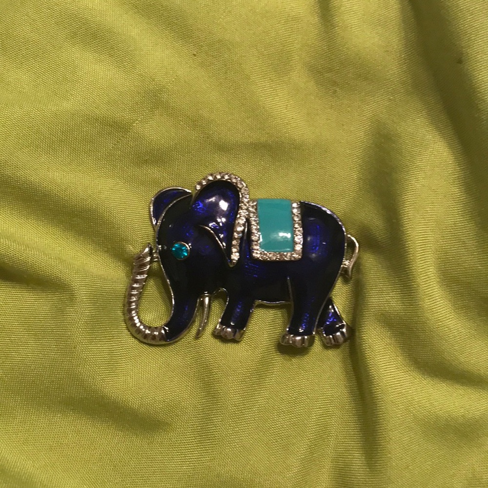 Elephant Pin - Picture 5 of 6